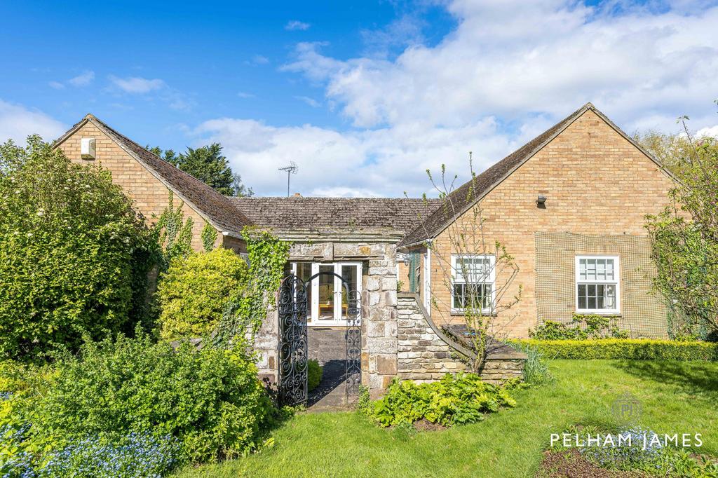 Spring Hill, Glaston