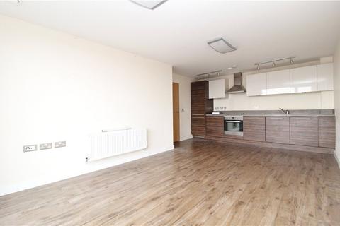 2 bedroom apartment to rent, The Green, Southall, UB2