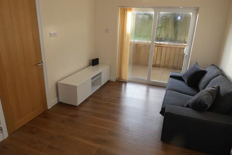 1 bedroom end of terrace house to rent, Newbattle Gardens, Glasgow G32