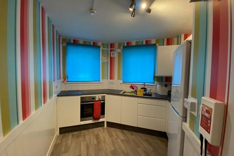 2 bedroom flat to rent, Causewayside, Edinburgh EH9