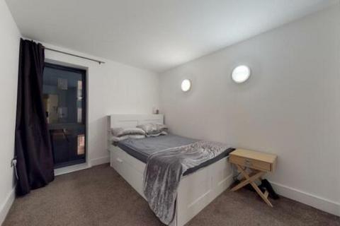 2 bedroom flat to rent, Mercury House, Jude Street