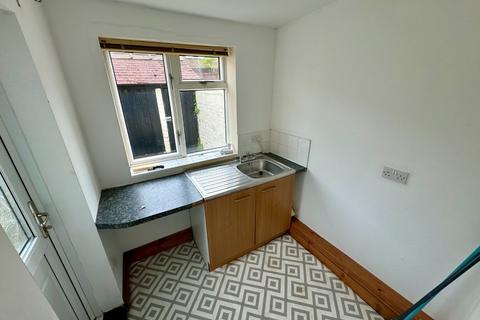 2 bedroom terraced house to rent, Prescott Street, Darlington DL1