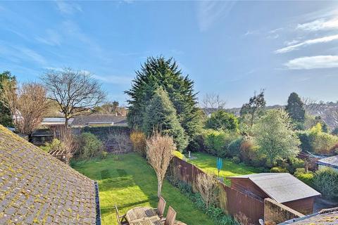 18 Ashfold Avenue, Worthing, BN14 0AP