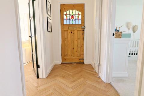 18 Ashfold Avenue, Worthing, BN14 0AP