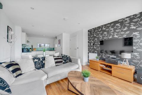 2 bedroom apartment for sale, Acer Road, London E8