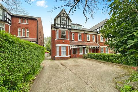 6 bedroom semi-detached house for sale, Prestwich Park Road South, Prestwich, M25