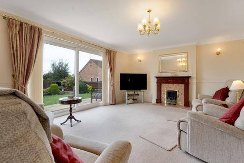 4 bedroom detached bungalow for sale, The Orchards, Grantham, NG31