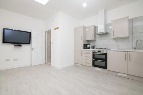 1 bedroom flat to rent, Haunch Lane, Birmingham B13