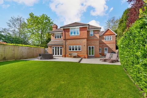 5 bedroom detached house for sale, Ashley Close, WALTON-ON-THAMES, KT12