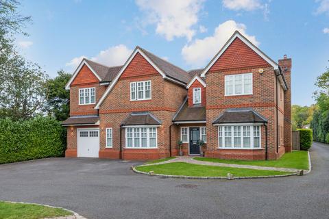 Ashley Close, WALTON-ON-THAMES, KT12