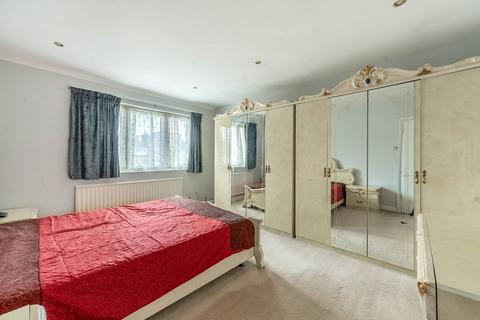 5 bedroom semi-detached house to rent, TINTERN WAY, West Harrow, Harrow, HA2