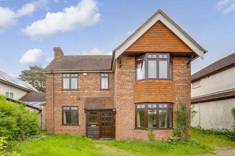 4 bedroom detached house for sale, Holyport Road, Maidenhead