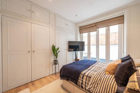 3 bedroom flat for sale, Linden Gardens, Notting Hill, London, W2
