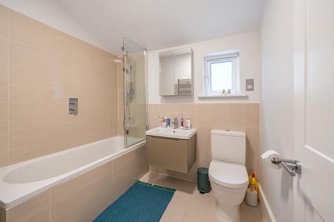 9 Brenda Road, London, SW17 7DD