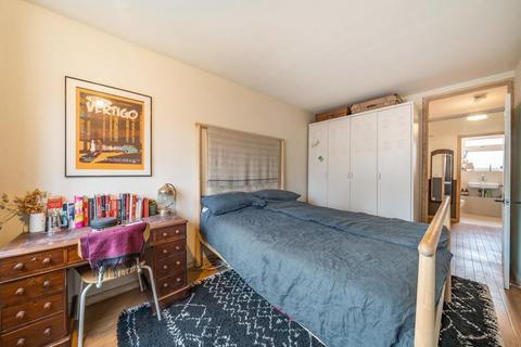 1 bedroom flat for sale, Shuttleworth Road, Battersea Park