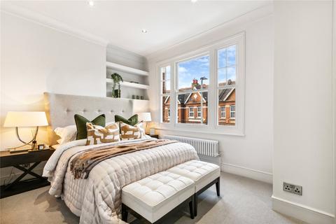 3 bedroom terraced house for sale, Dinsmore Road, SW12