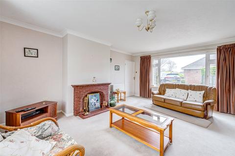 2 bedroom bungalow for sale, Westergate Close, Ferring, Worthing, BN12