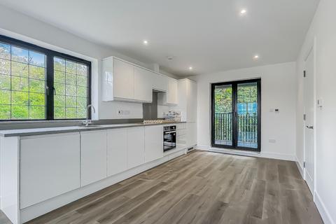 2 bedroom apartment for sale, West Hill