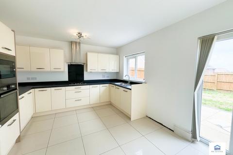 4 bedroom detached house to rent, Laverton Road, Leicester LE5