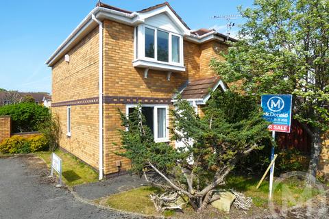 2 bedroom end of terrace house for sale, Honeysuckle Place, Bispham