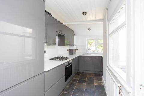 2 bedroom terraced house for sale, Terrace Gardens, Watford, Hertfordshire, WD17