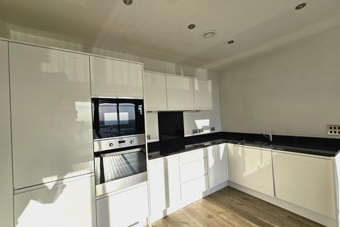 2 bedroom flat to rent, Park Royal, London NW10