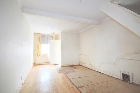 2 bedroom end of terrace house for sale, 72 Upper Sutton Lane, Hounslow