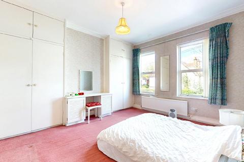 3 bedroom flat for sale, Flat 2, 90 Park Hill, Carshalton