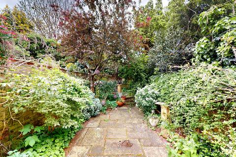 83 Hackford Road, London, SW9 0RE