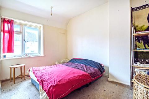 3 bedroom end of terrace house for sale, 51 Thursley Road, Mottingham