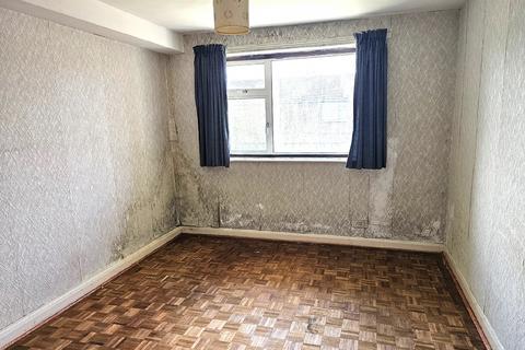 2 bedroom flat for sale, 10 Imperial Gardens, Mitcham