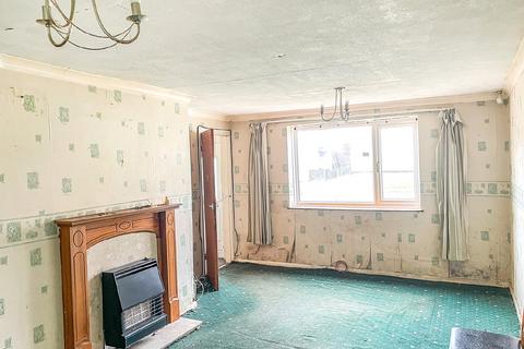 3 bedroom semi-detached house for sale, 18 Mead Crescent, Burton-on-Trent