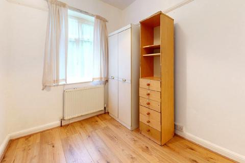 2 bedroom maisonette for sale, 29 Connell Crescent, Ealing