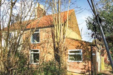 2 bedroom semi-detached house for sale, 8 The Cottages, Silversides Lane, Scawby Brook, Brigg