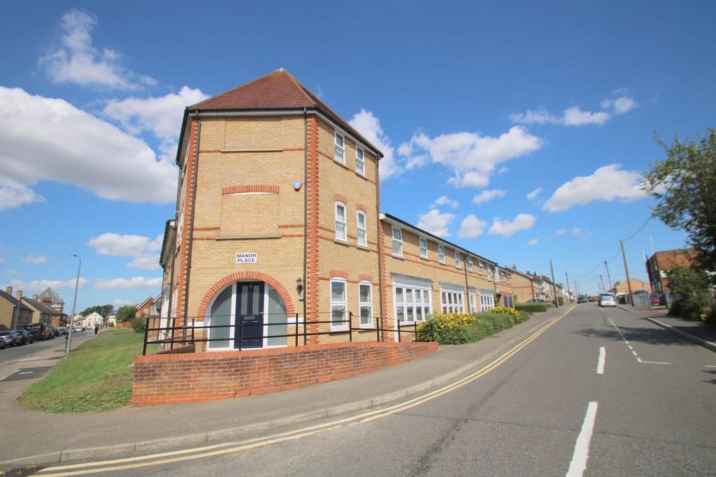 Manor Place, Braintree CM7 1 bed apartment - £775 pcm (£179 pw)