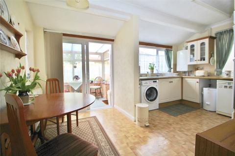 2 bedroom bungalow for sale, Cissbury Avenue, Findon Valley, Worthing, West Sussex, BN14