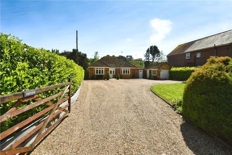 Pippins Canada Road, West Wellow, Romsey, SO51 6DD