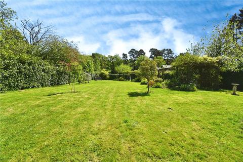 Pippins Canada Road, West Wellow, Romsey, SO51 6DD