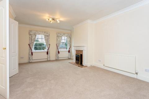 2 bedroom semi-detached house to rent, The Octagon, Taunton, Somerset, TA1