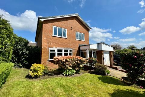 4 bedroom detached house to rent, Moorfield, Edgworth, Bolton, BL7