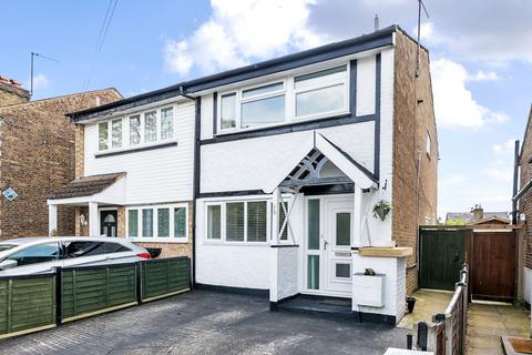 70 Montague Road, Uxbridge, UB8 1QN