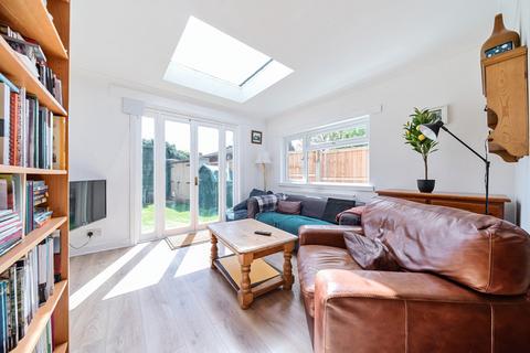 70 Montague Road, Uxbridge, UB8 1QN