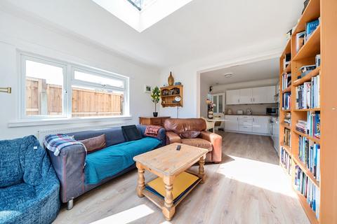 70 Montague Road, Uxbridge, UB8 1QN