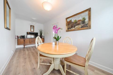70 Montague Road, Uxbridge, UB8 1QN
