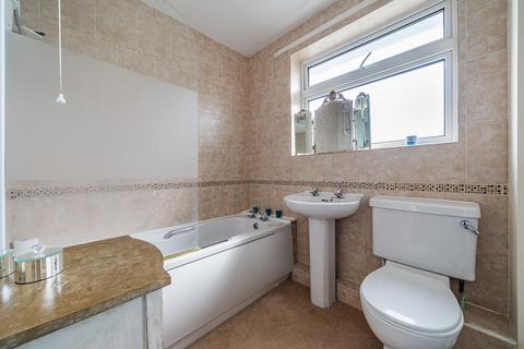 165 Park View, Crewkerne, TA18 8JH