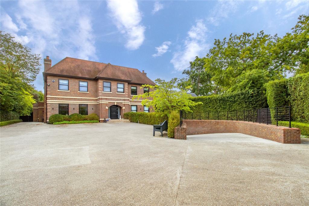 Loom Lane, Radlett, Hertfordshire, WD7 6 bed detached house for sale