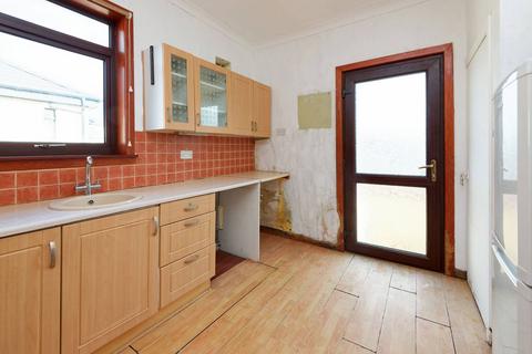 18 Braehead Avenue, Ayr, KA8 0JY
