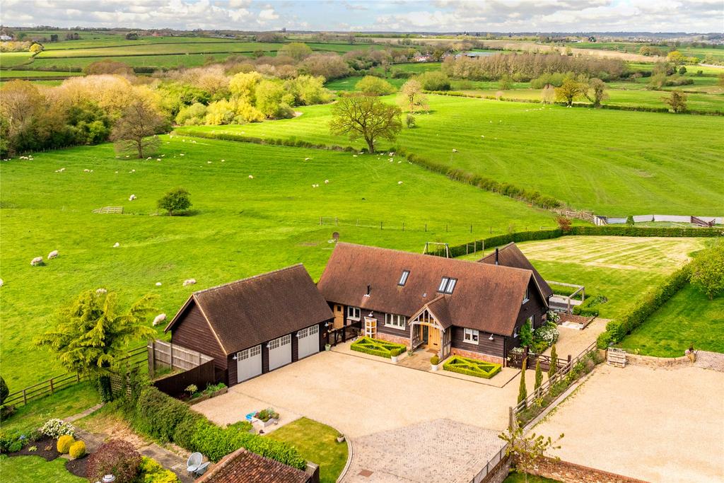 Old End, Padbury, Buckingham, Buckinghamshire, MK18 4 bed barn