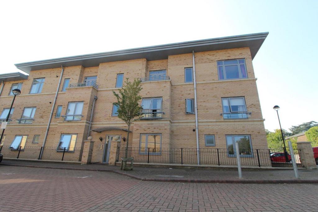 Robinson Street, Bletchley 2 bed apartment to rent £1,200 pcm (£277 pw)