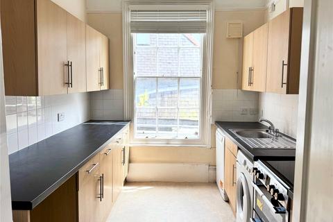 4 bedroom apartment to rent, West Street, Farnham, Surrey, GU9